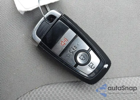 2019 Ford Fusion Se z USA, uszkodzony, nr VIN 3FA6P0H74KR218734